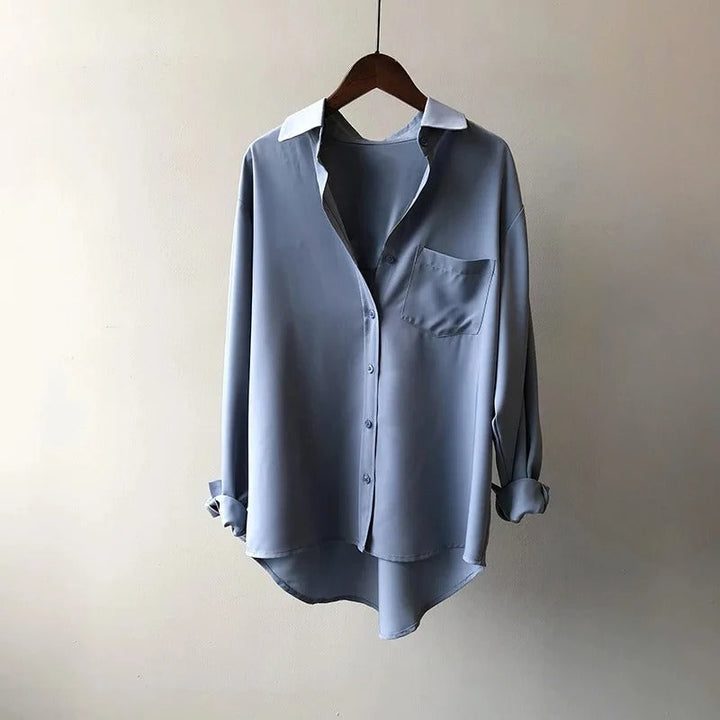 Riley – Blouse with Fluid Elegance
