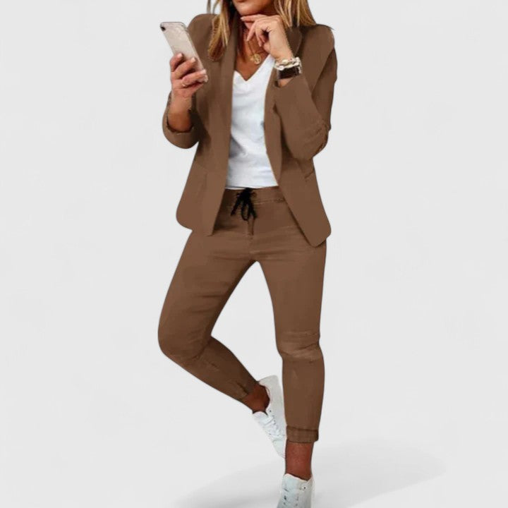Sarynthi - Sophisticated Suit