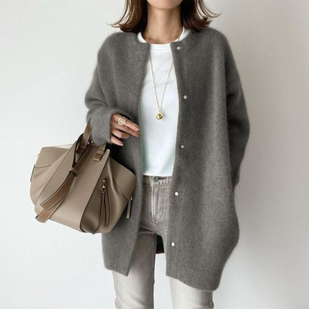 Silvia - Warm and Elegant Cardigan