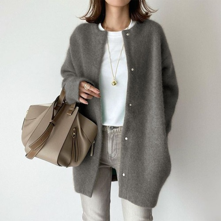 Silvia - Warm and Elegant Cardigan