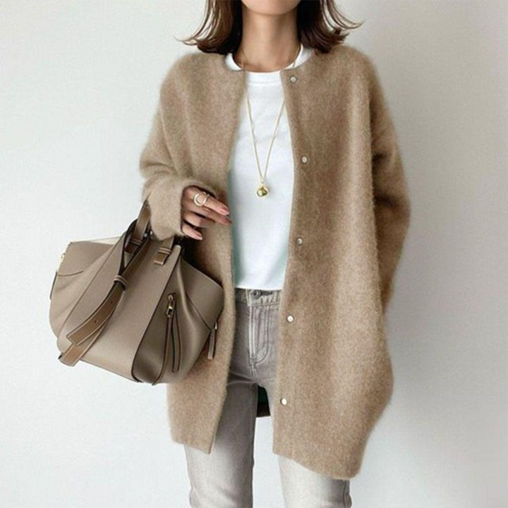 Silvia - Warm and Elegant Cardigan