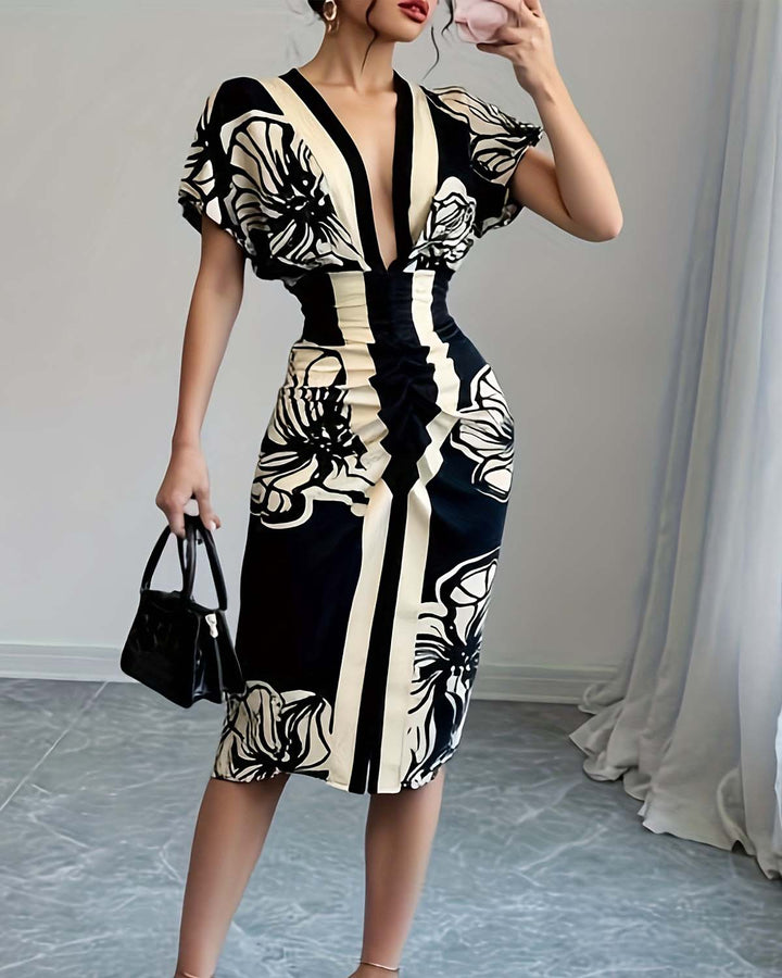 Hodiah - Chic Pleated Dress