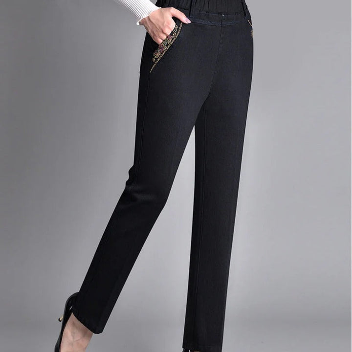 SYLVESSA – WOMEN’S JEANS WITH SIDE POCKETS